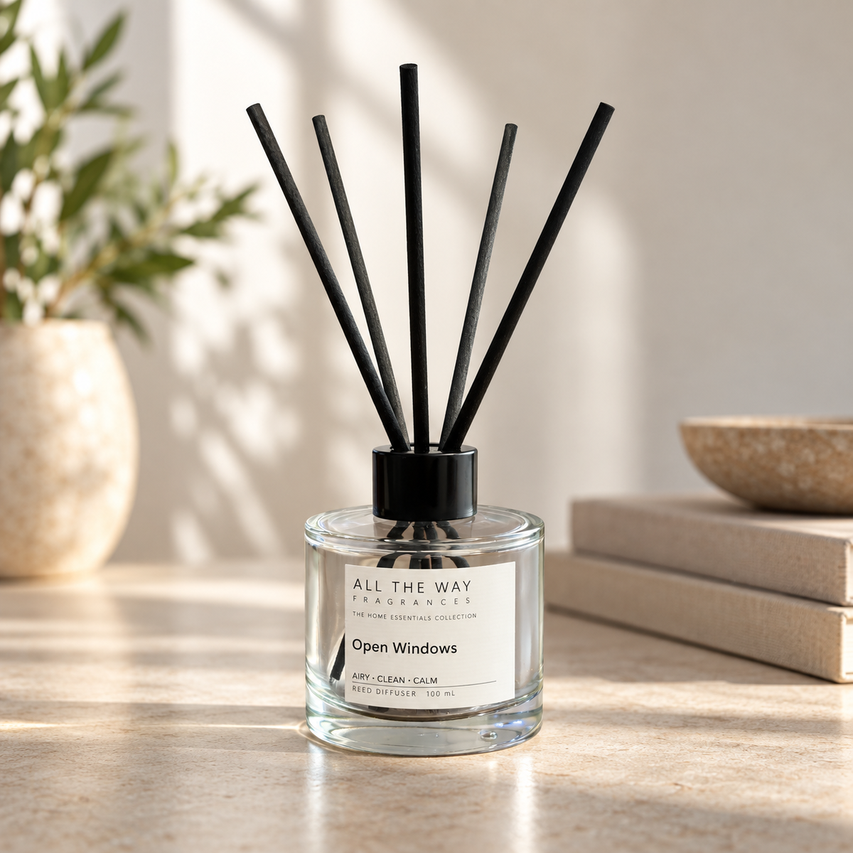 Open Windows reed diffuser αρωματικό χώρου All the Way – editorial φωτογραφία